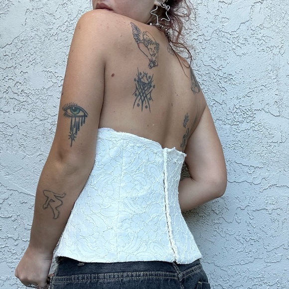 Beautiful Lace Corset, Never Worn - Picture 9 of 11